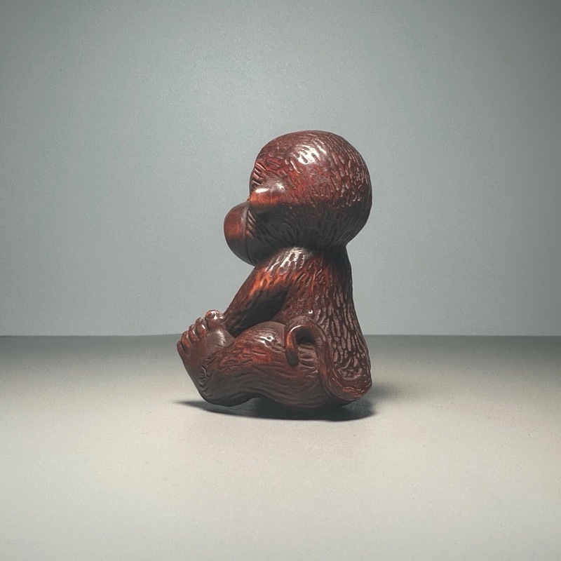 Boxwood carved monkey figurine - Phone Accessories Market 评论和价格